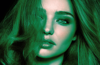 L'image montre l'éblouissante Miranda Kerr